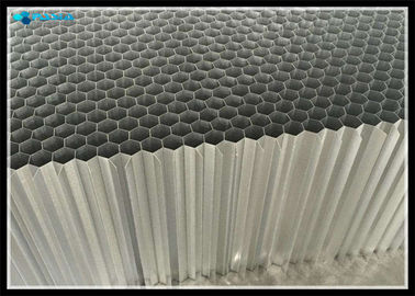 Chine Âme en nid d'abeilles de haute résistance de l'aluminium 5056 pour l'industrie aérospatiale fournisseur