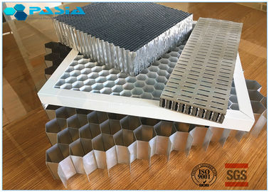 Chine Colle en aluminium d'épaisseur du panneau de noyau de mur rideau de nid d'abeilles 0.06mm métallisée fournisseur